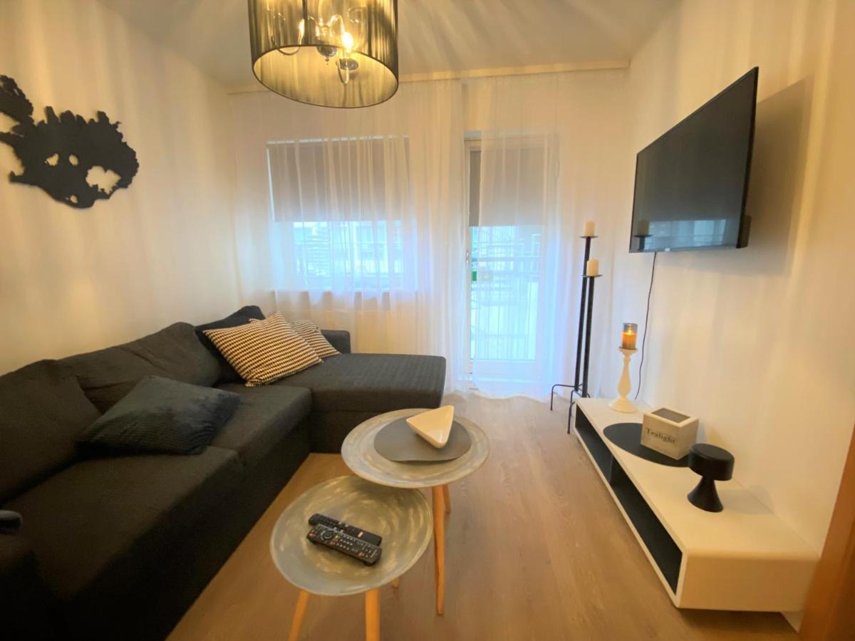Hafnarstraeti 100, Downtown Apartment Akureyri Exterior photo
